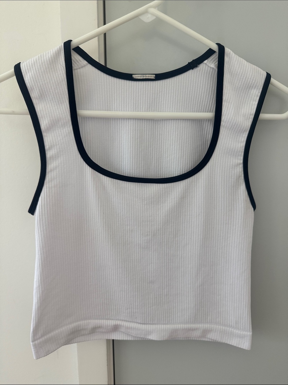 Athleta White Ribbed Tank with Navy Trim
